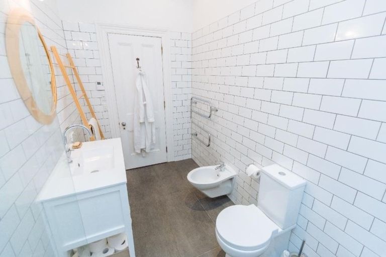 Photo of property in 26 Church Street, Devonport, Auckland, 0624