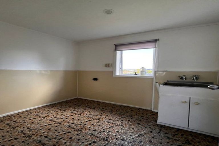 Photo of property in 808 East Coast Road, Oteha, Auckland, 0630