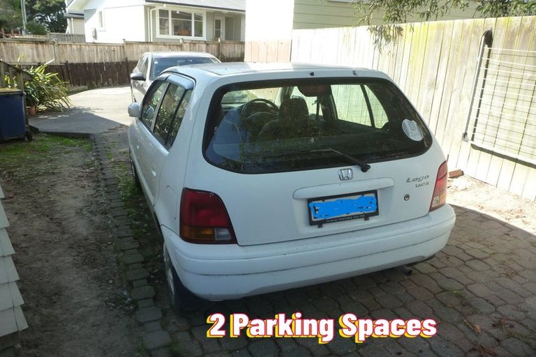 Photo of property in 3 Barrys Road, Glendene, Auckland, 0602