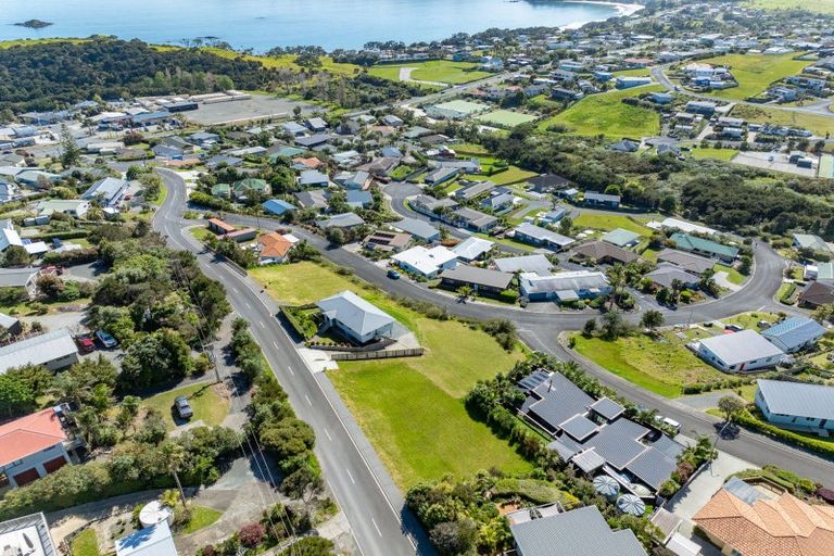 Photo of property in 30 Cable Bay Block Road, Cable Bay, 0420