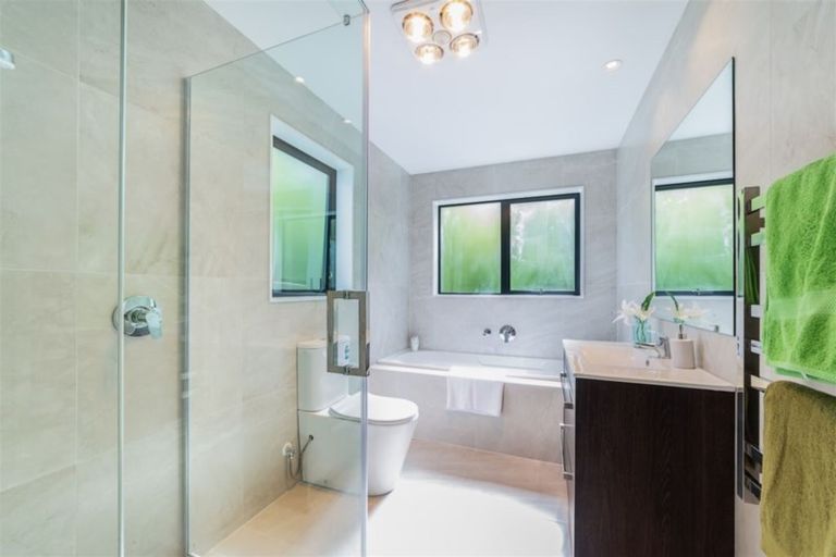 Photo of property in 35a Vina Place, Massey, Auckland, 0614