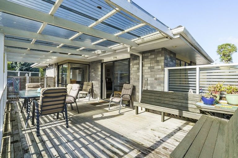 Photo of property in 79 Elizabeth Street, Waikanae, 5036