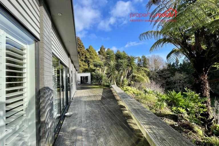 Photo of property in 224 Awai Road, Tarurutangi, New Plymouth, 4372