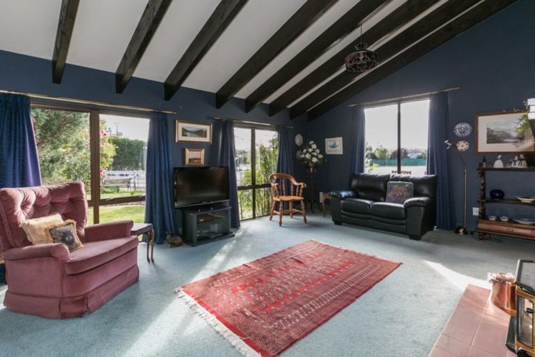 Photo of property in 417 Saint Georges Road, Havelock North, 4130