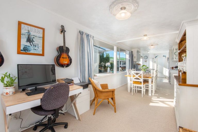 Photo of property in 8 Esk Place, Mosgiel, 9024