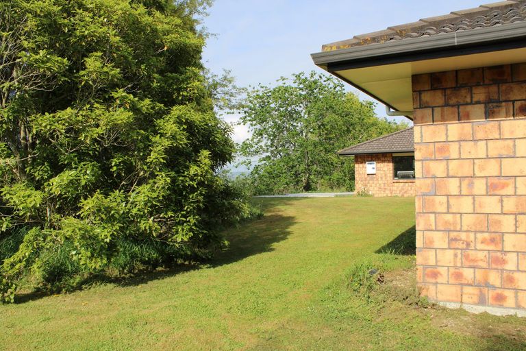 Photo of property in 183 Kimihia Road, Huntly, 3771