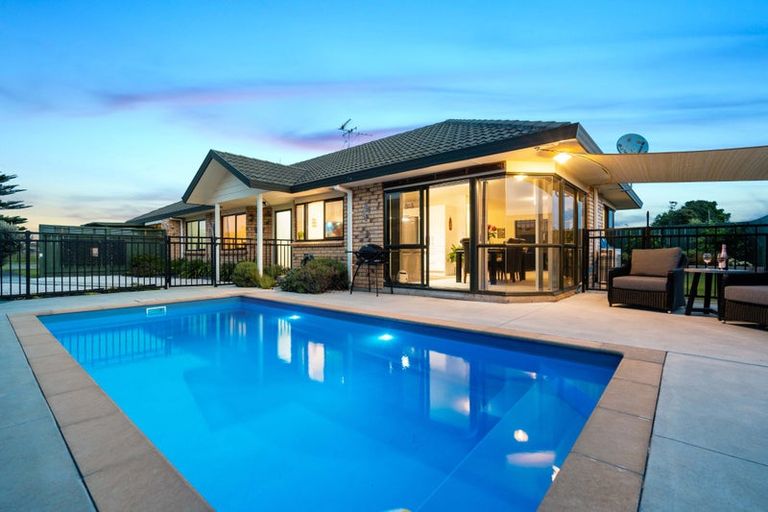 Photo of property in 116 Evans Road, Papamoa Beach, Papamoa, 3118