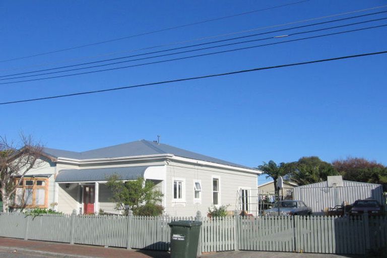 Photo of property in 8 Buckley Street, Alicetown, Lower Hutt, 5010