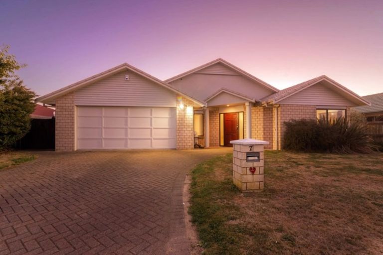 Photo of property in 7 Frame Place, Owhata, Rotorua, 3010