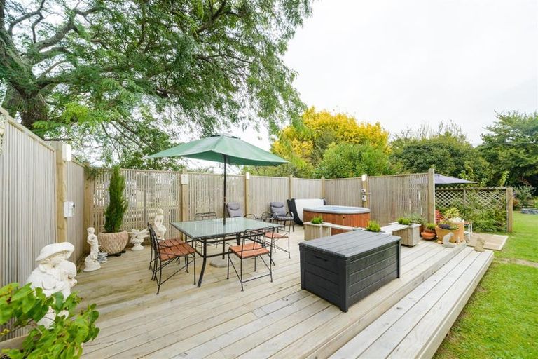 Photo of property in 60 Johnson Street, Bulls, 4818