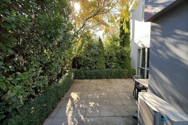 Photo of property in 30a Lyndon Street, Riccarton, Christchurch, 8041