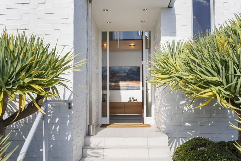 Photo of property in 11 Icarus Place, Half Moon Bay, Auckland, 2012