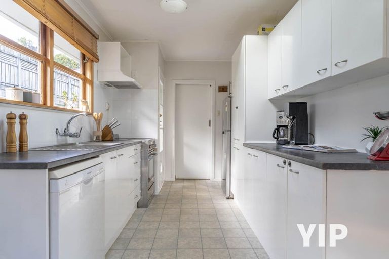 Photo of property in 56 Batchelor Street, Newlands, Wellington, 6037