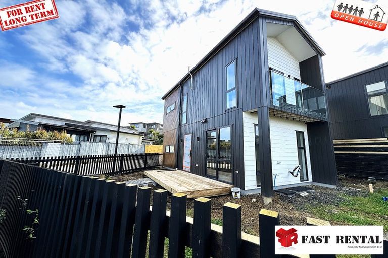 Photo of property in 1 Tawatawa Street, Long Bay, Auckland, 0630