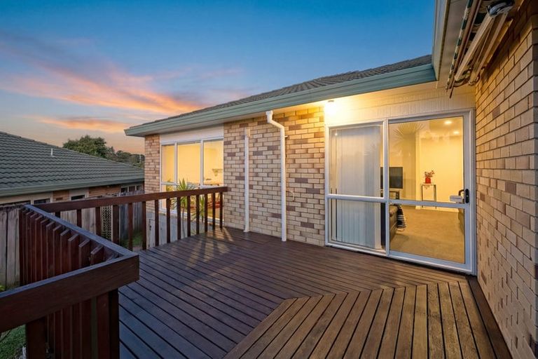Photo of property in 9 Wattle Road, Sunnyvale, Auckland, 0612