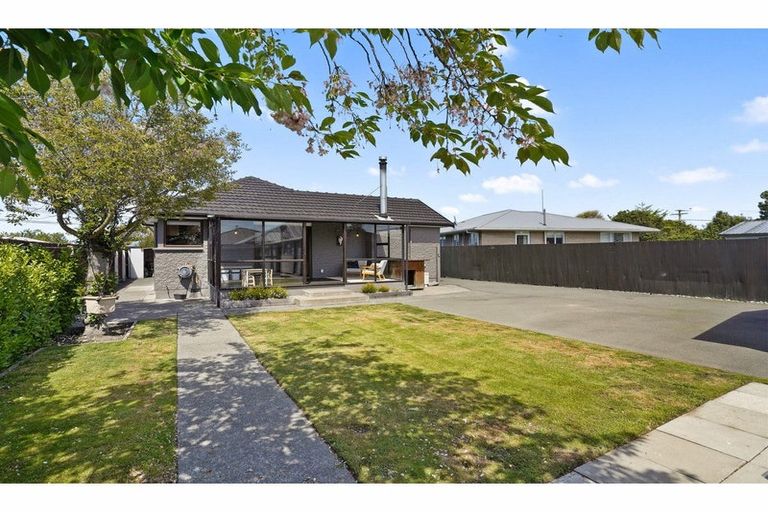 Photo of property in 5 Carbine Place, Sockburn, Christchurch, 8042