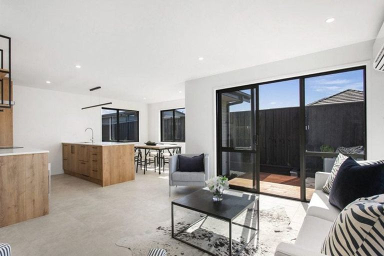 Photo of property in 6 Earl Way, Amberley, 7410