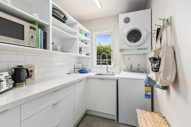 Photo of property in 4 Pinnacle Street, Seatoun, Wellington, 6022