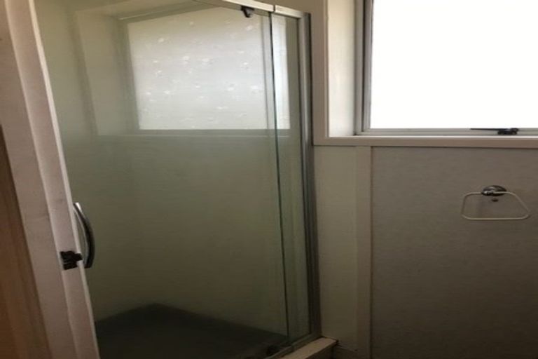 Photo of property in 2/31 Mccrystal Avenue, Bucklands Beach, Auckland, 2012