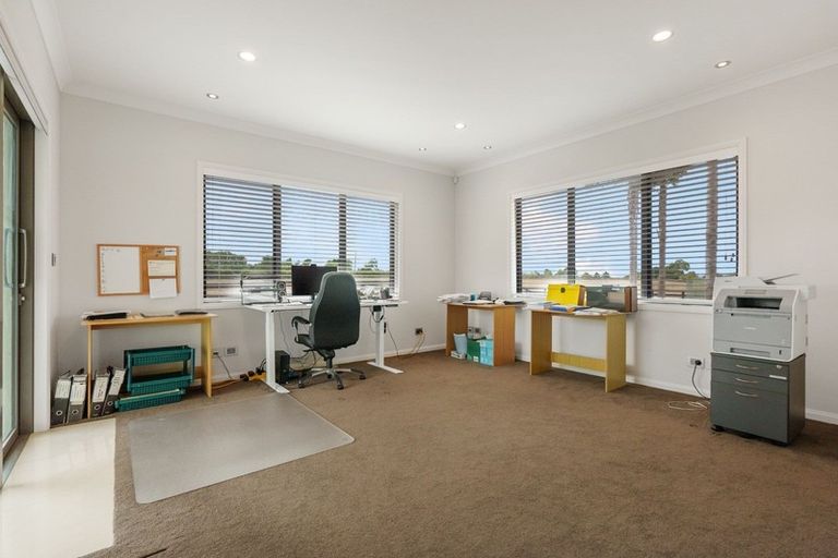 Photo of property in 98 Dyke Road, Karaka, Papakura, 2580