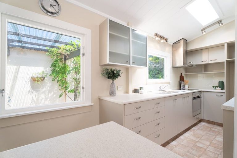 Photo of property in 28a Whanake Street, Titahi Bay, Porirua, 5022