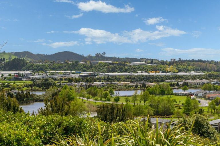 Photo of property in 11 Broadwater Close, Pyes Pa, Tauranga, 3112