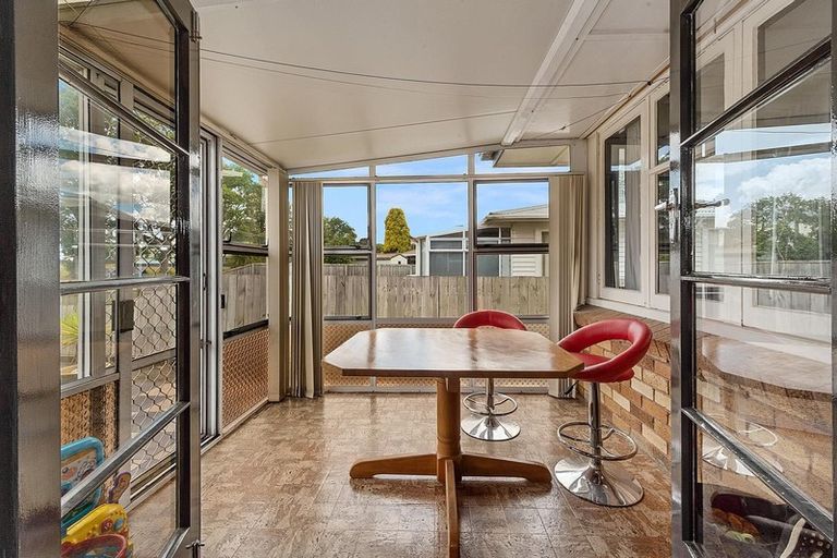 Photo of property in 41 Collins Road, Melville, Hamilton, 3206