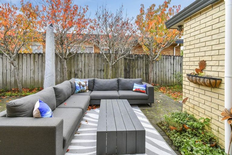 Photo of property in 1 Amarillo Place, Manurewa, Auckland, 2105