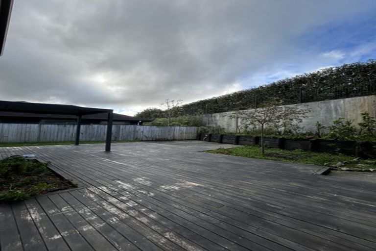 Photo of property in 4 Flavell Drive, Orewa, 0931