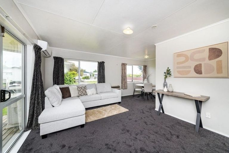 Photo of property in 18 Jupiter Street, Milson, Palmerston North, 4414