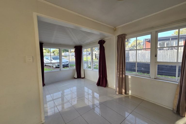 Photo of property in 67 Redoubt Road, Goodwood Heights, Auckland, 2105