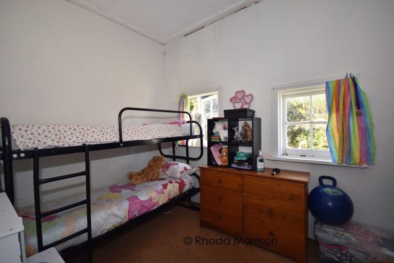 Photo of property in 74 Komiti Road, Tinopai, Matakohe, 0593