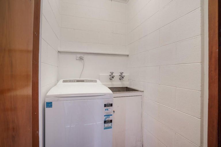 Photo of property in 704 Pioneer Highway, Takaro, Palmerston North, 4412