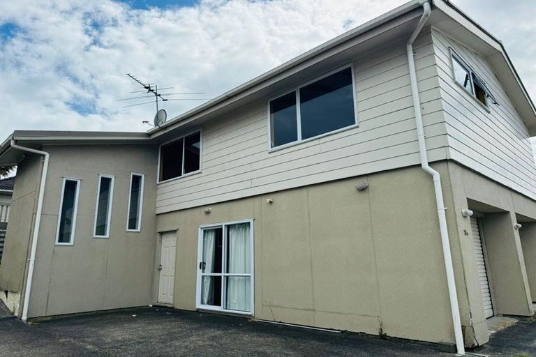 Photo of property in 28a Sandgate Avenue, Botany Downs, Auckland, 2010