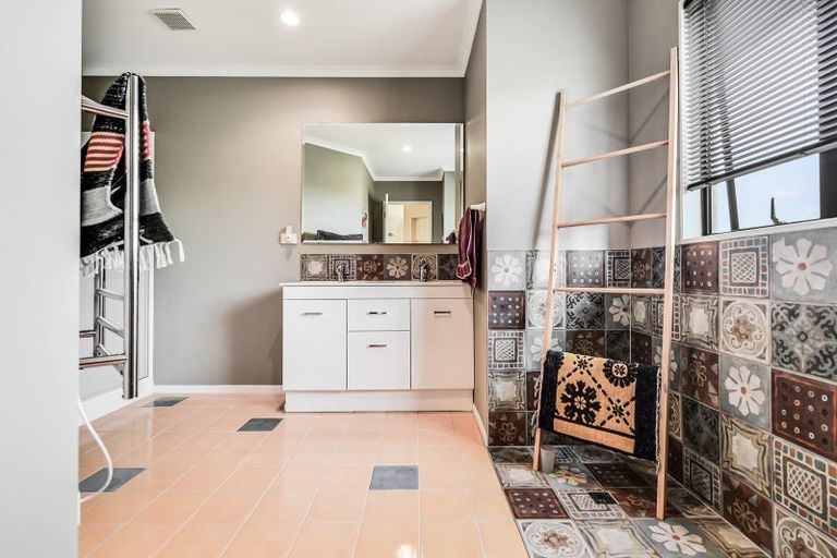 Photo of property in 13 Cranbrook Place, Rototuna North, Hamilton, 3210