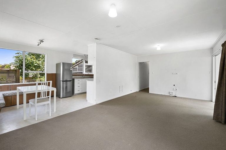 Photo of property in 75 Pembroke Street, Westown, New Plymouth, 4310