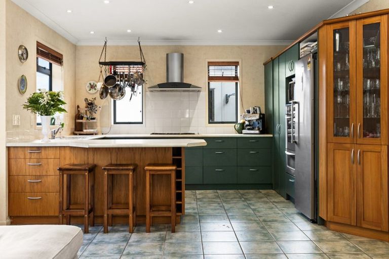 Photo of property in 9 Thode Place, Greenmeadows, Napier, 4112