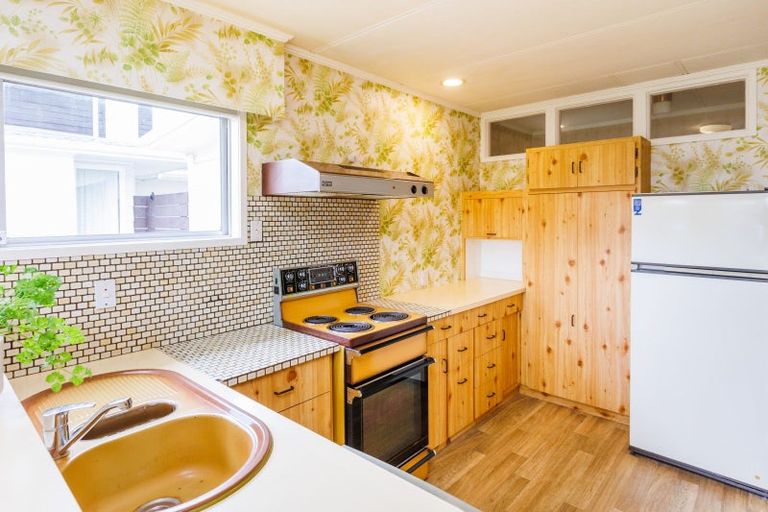 Photo of property in 5 Anaru Place, Awapuni, Palmerston North, 4412