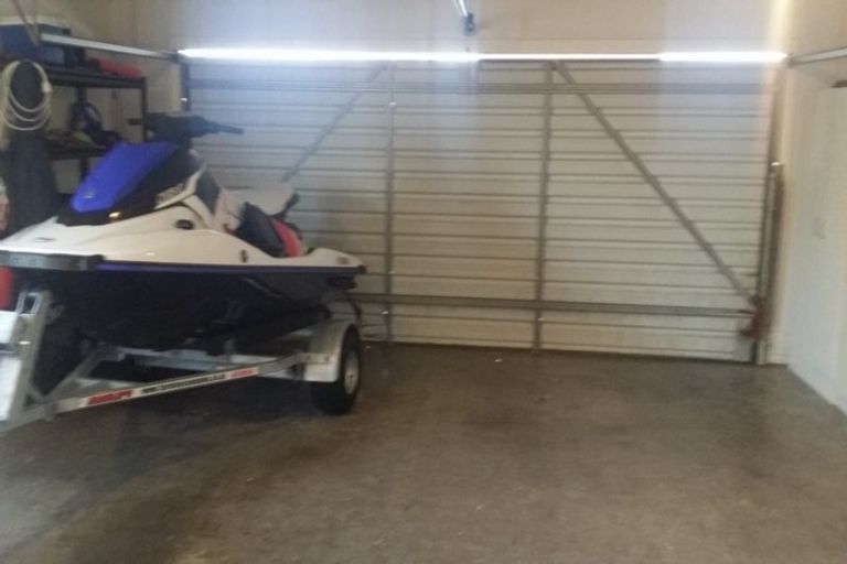 Photo of property in 7 Robina Court, Burswood, Auckland, 2013