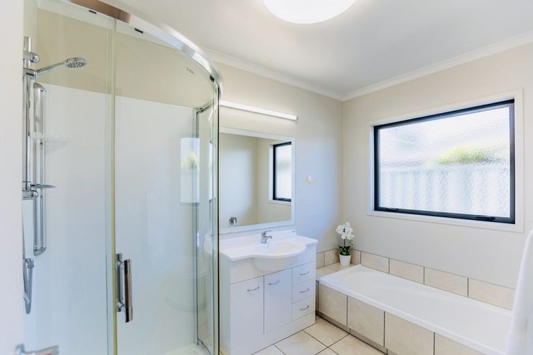 Photo of property in 19 Mcnaughton Place, Onekawa, Napier, 4110