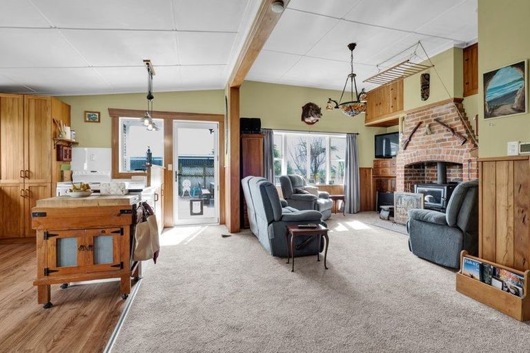 Photo of property in 2 Broadway, Waitara, 4320