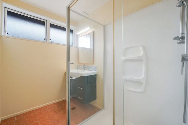 Photo of property in 2/8 Akehurst Avenue, New Lynn, Auckland, 0600