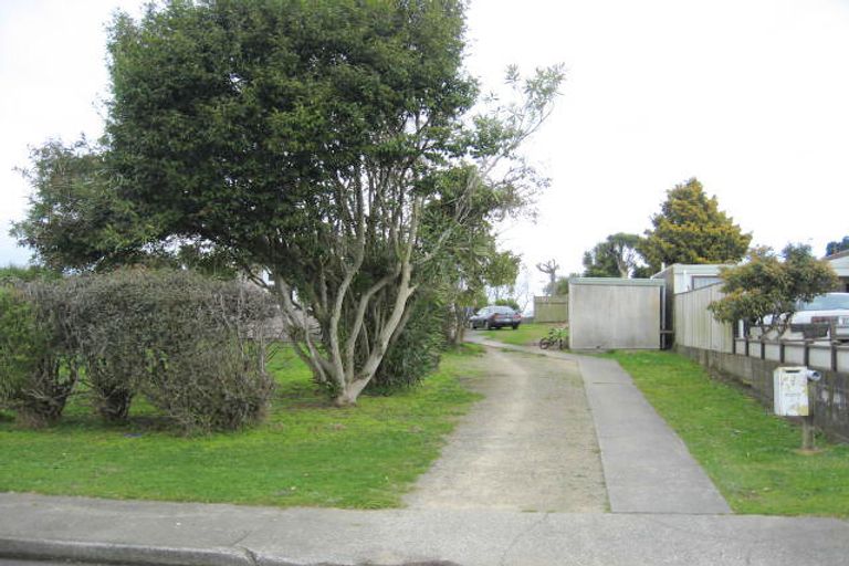 Photo of property in 9 Lancaster Street, Levin, 5510
