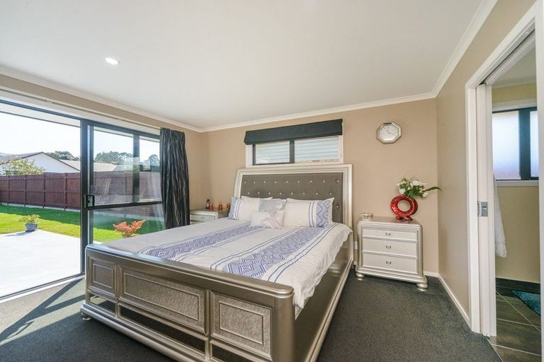 Photo of property in 2a Galea Grove, Kelvin Grove, Palmerston North, 4414