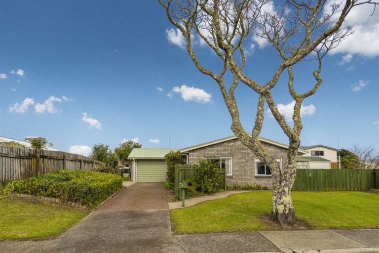Photo of property in 6 Whitby Avenue, Whitianga, 3510
