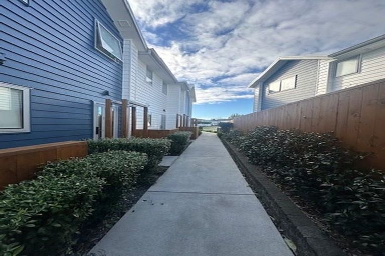 Photo of property in 4/22 Denver Avenue, Sunnyvale, Auckland, 0612