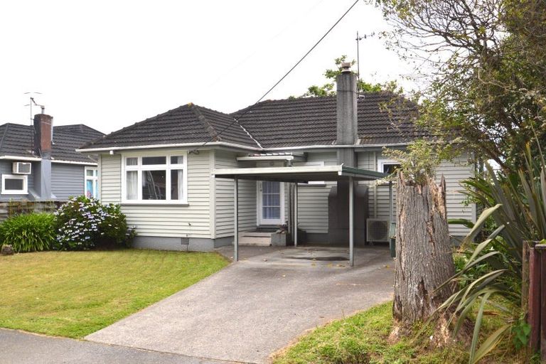 Photo of property in 147 Bartholomew Road, Levin, 5510