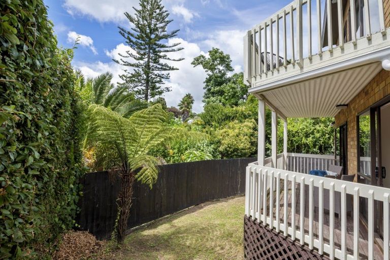 Photo of property in 10c Matipo Road, Mairangi Bay, Auckland, 0630