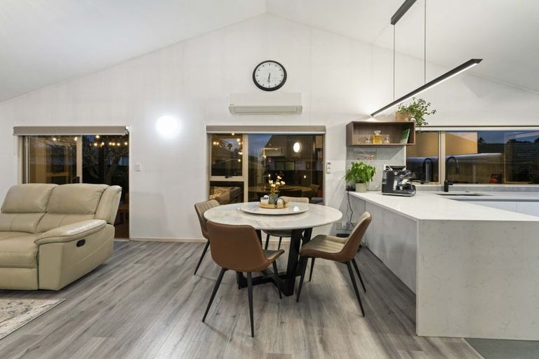 Photo of property in 75 Kamara Road, Glen Eden, Auckland, 0602