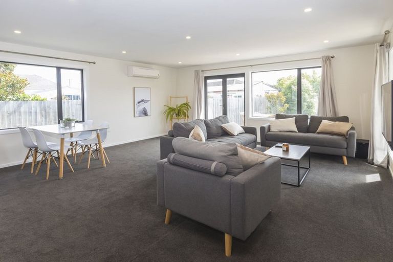 Photo of property in 10 Epping Place, Burnside, Christchurch, 8053